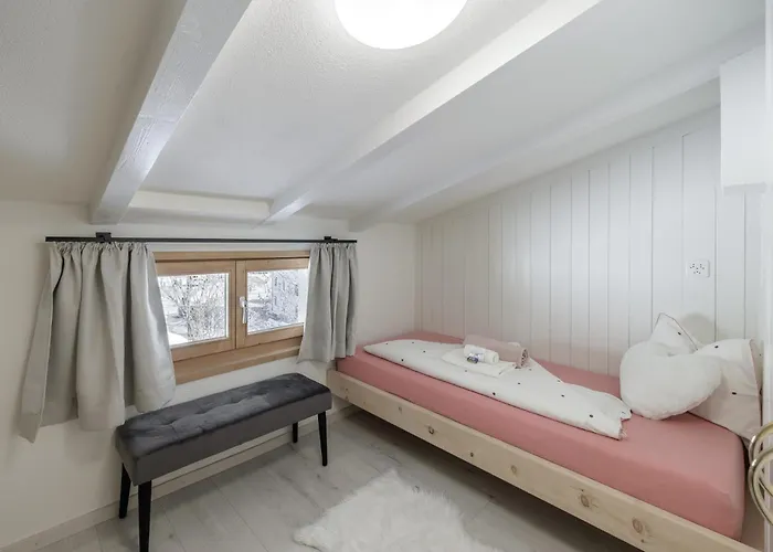 Bergjuwel Aura - Schneequarz Scuol